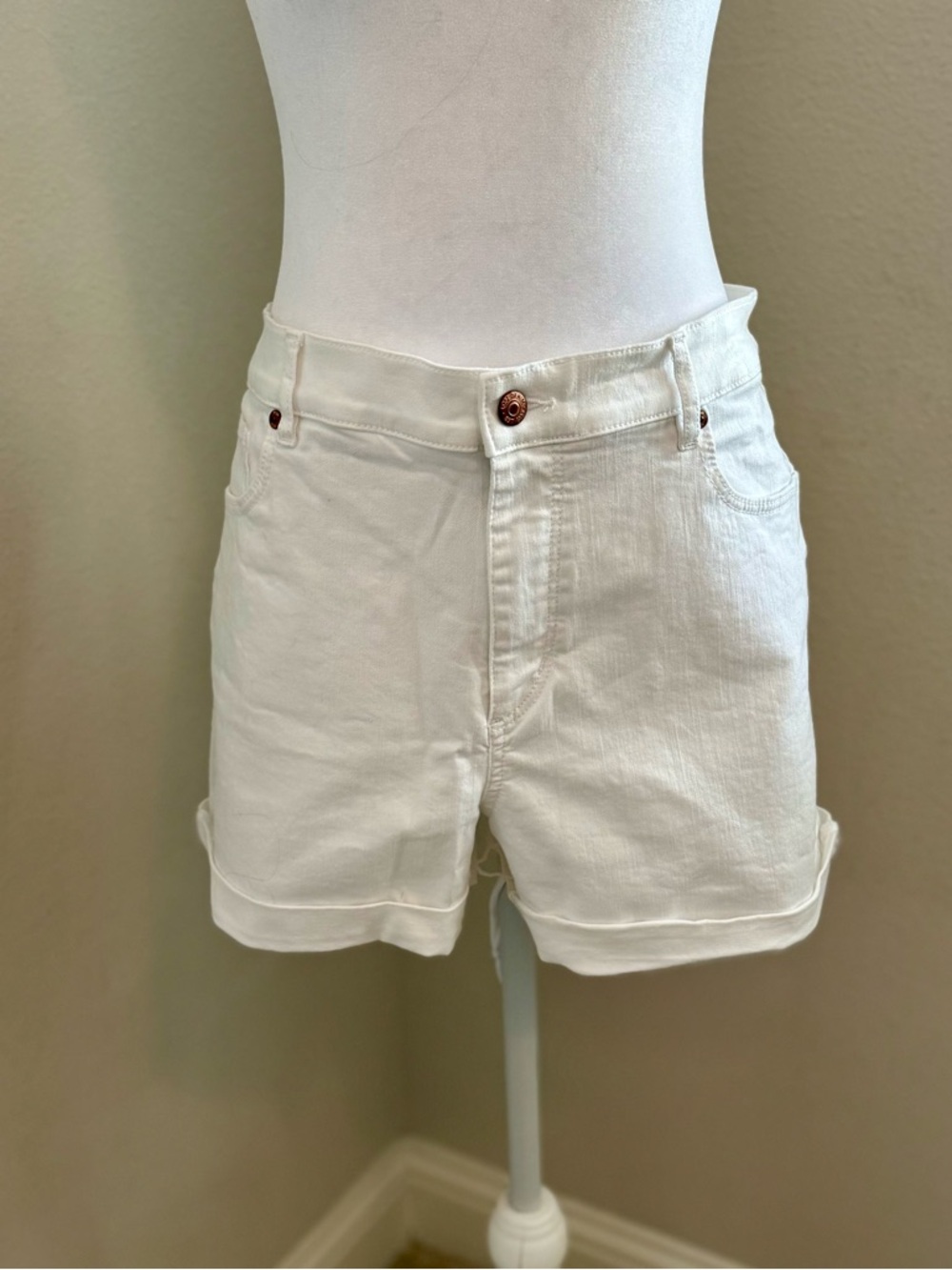 LOFT Mid Rise Denim Roll Shorts in
White | Women's Size 31 / 12 | Like New